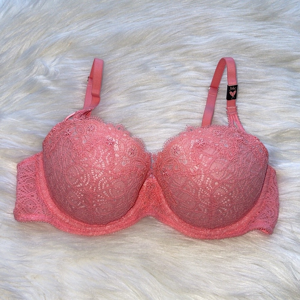 Victoria’s Secret Dream Angel lined Demi Bra.size 34C. Regular price 58.5$